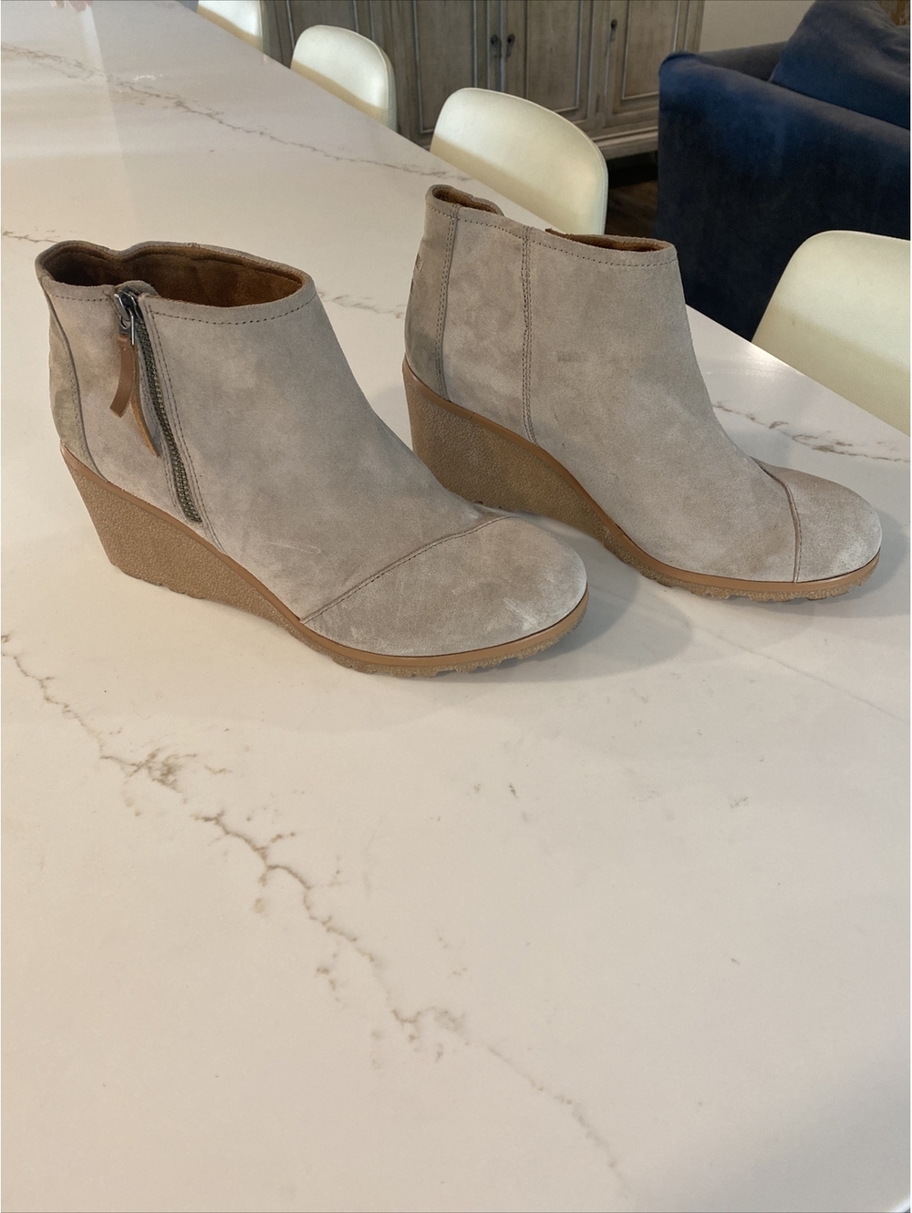 Women’s Toms Wedge Boots Size 12